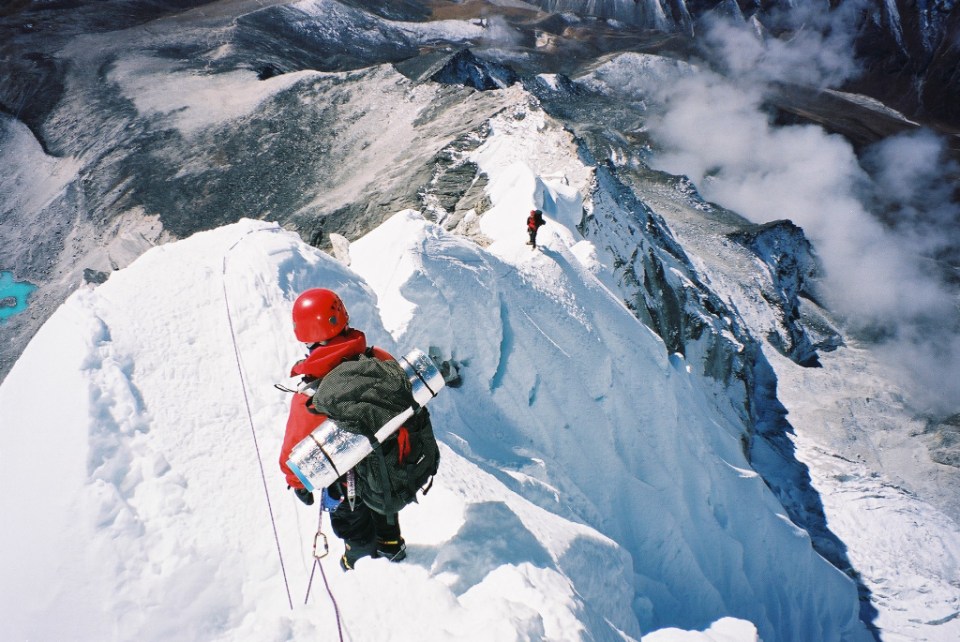 Descending the mushroom ridge on the way back to Camp 2