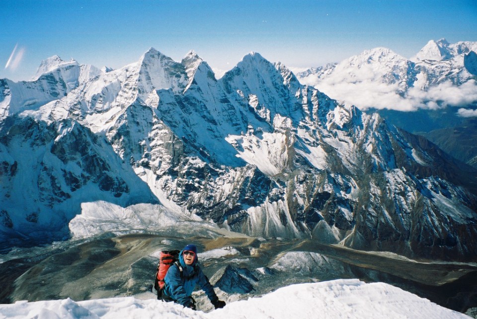 Derek almost at the summit of Ama Dablam
