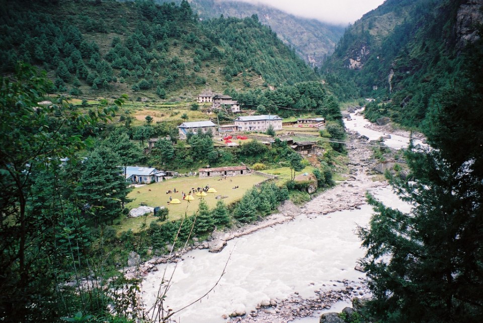 After leaving Lukla we trekked down to Phakding (2652m)