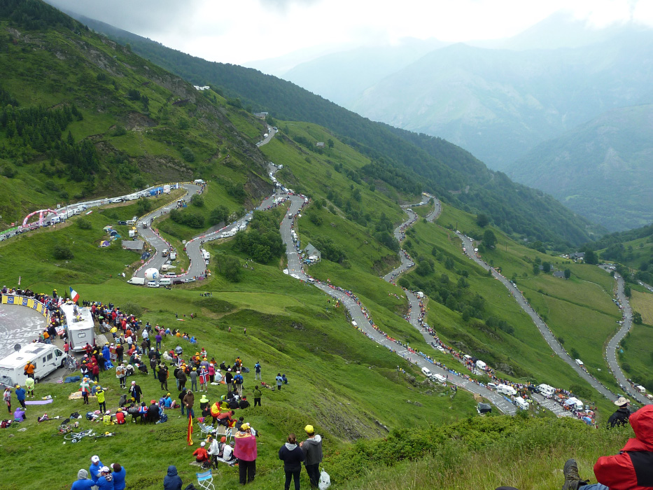 Luz Ardiden hairpins