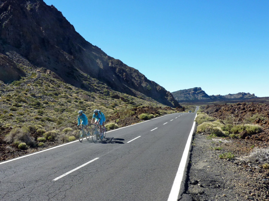 Team Astana out training