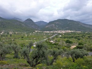 Caimari and the start of the Tramuntana Mountains