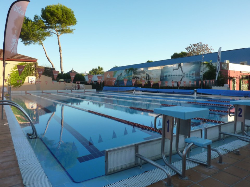 Hotel Viva Blue swimming pool