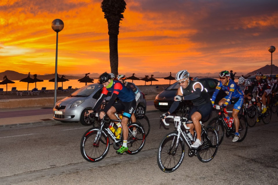 8.00am sharp and we are off...(photo: Margalida Ferrer)