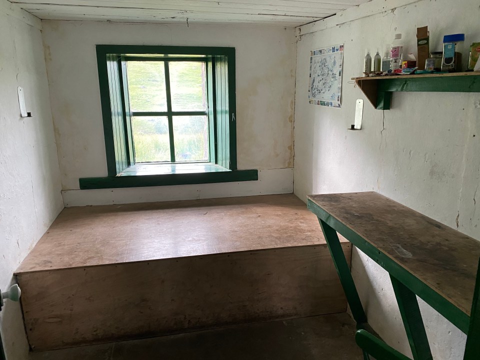 Tomsleibhe bothy (middle room)